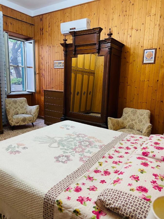 Villa Ninetta-Isabella Gaeta Eksteriør billede